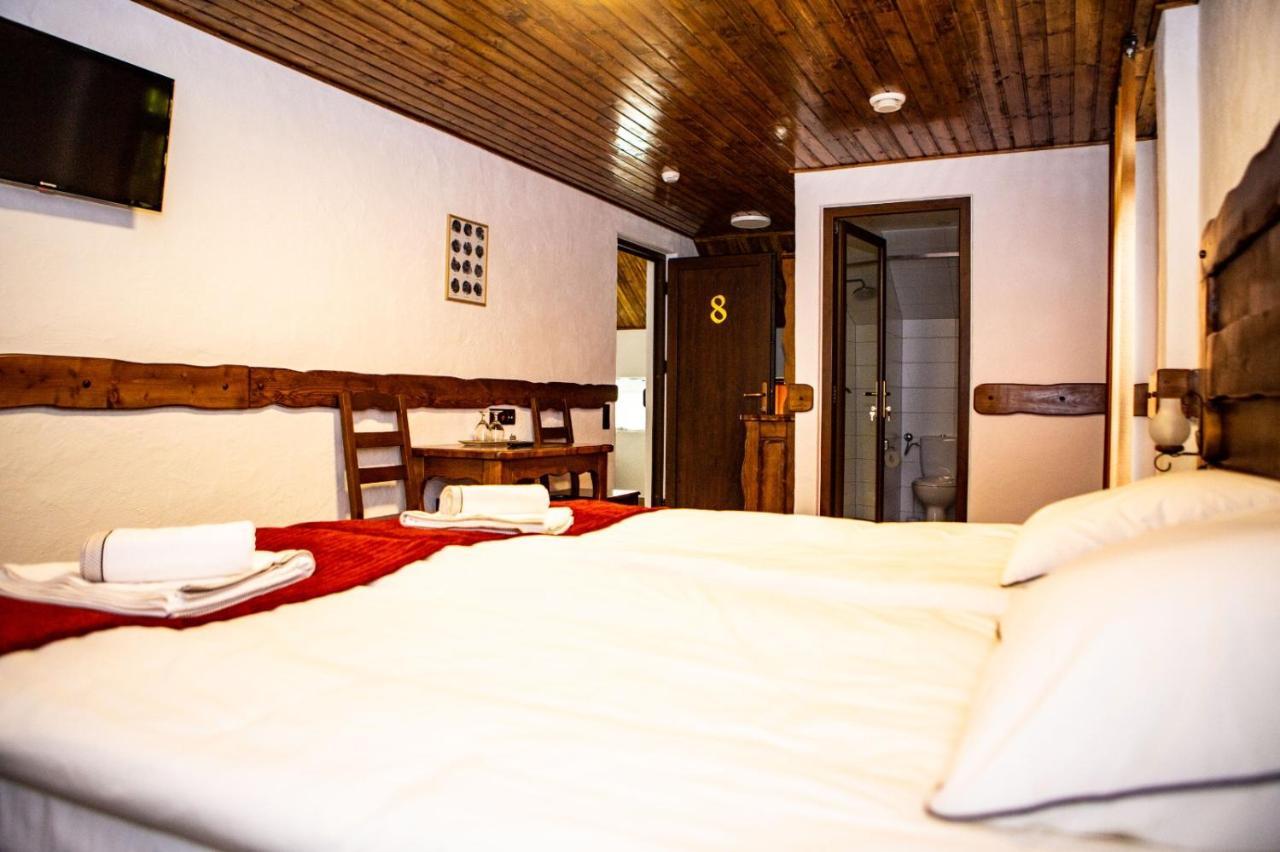Hotel Vila Swe Sar Curtea de Argeş Exterior foto